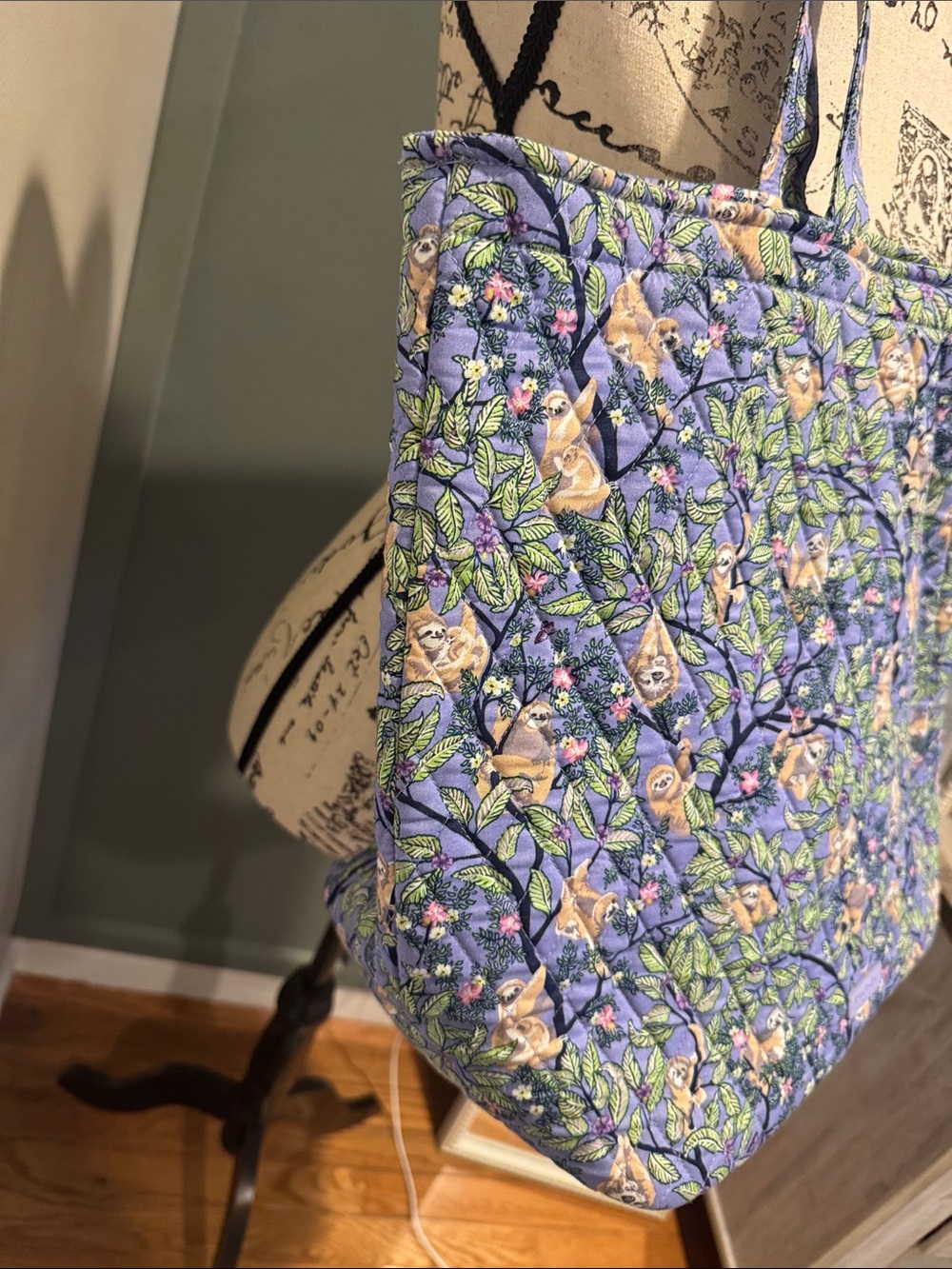 Vera Bradley Sloth Floral Grand Quilted Tote NWT - Picture 6 of 11